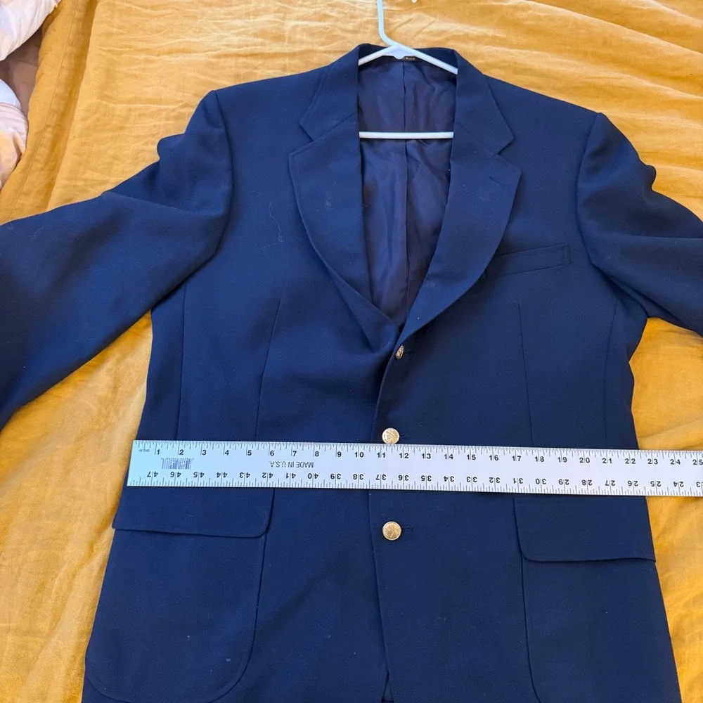 Orvis Mens Navy Blue 3 Button Blazer Gold Crest Buttons Made in USA 46L